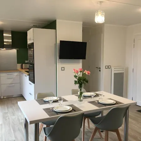 Granny La Vallee Des Noyers * Lhommaize