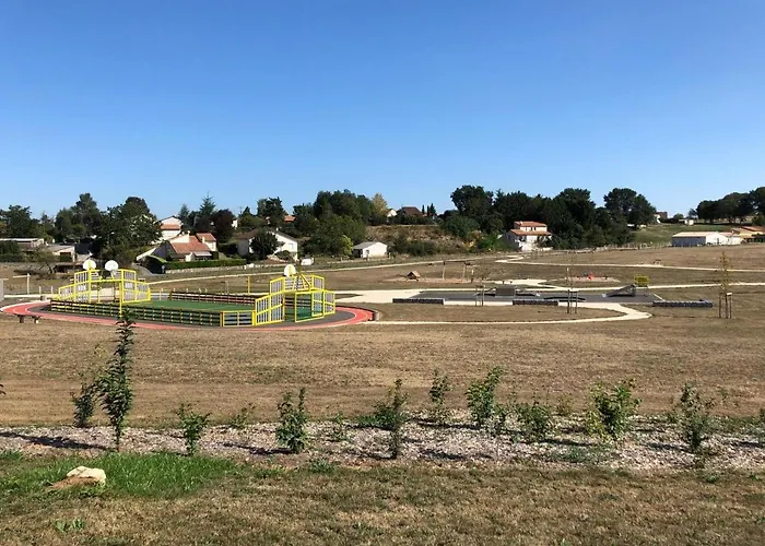 Granny La Vallee Des Noyers *